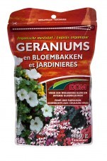 DCM Rastlinska hrana za pelargonije in balkonske rastline 750g