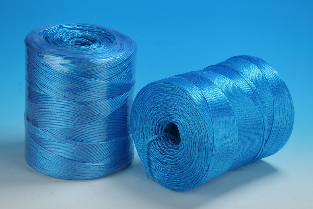 Twine PP 2 kg roll blue (1000fm/kg)