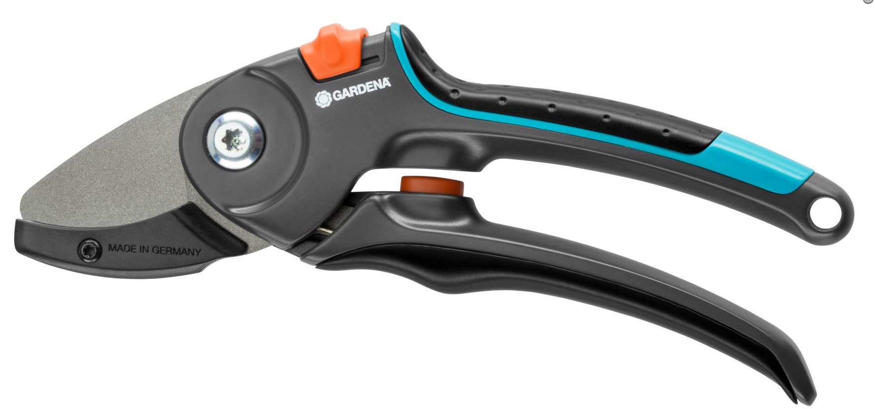 Pruning shears with cutting sleeve M