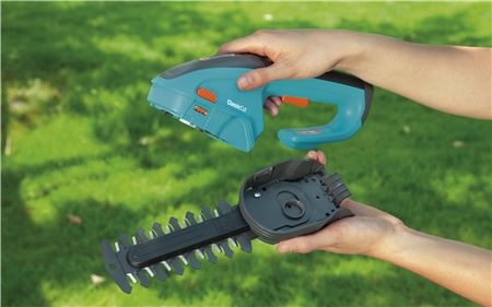 Set of Gardena ClassicCut battery-operated grass and shrub shears